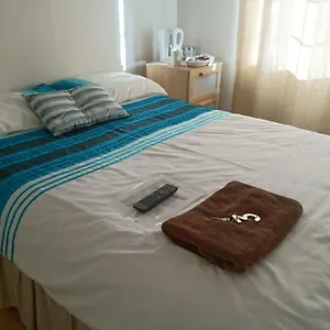 In Guest - En Shower Double With 1 Double Deyr , Hayes (Greater London) United Kingdom